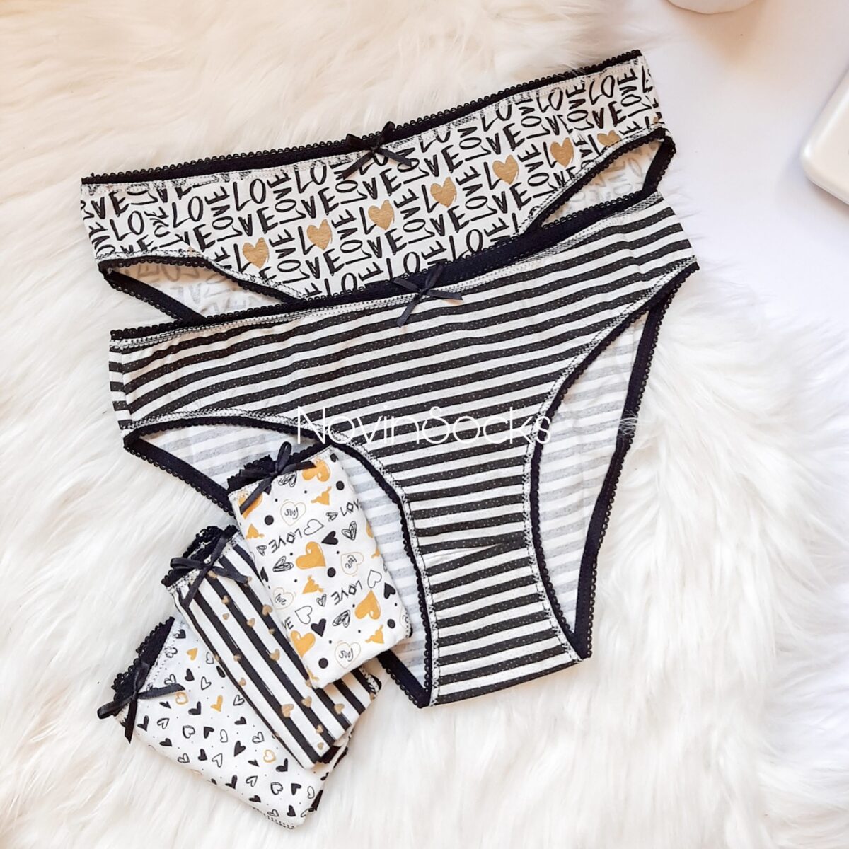 PicsArt_05-17-05.12.01 پک شورت 7 عددی قلب طلایی - تصویر 1