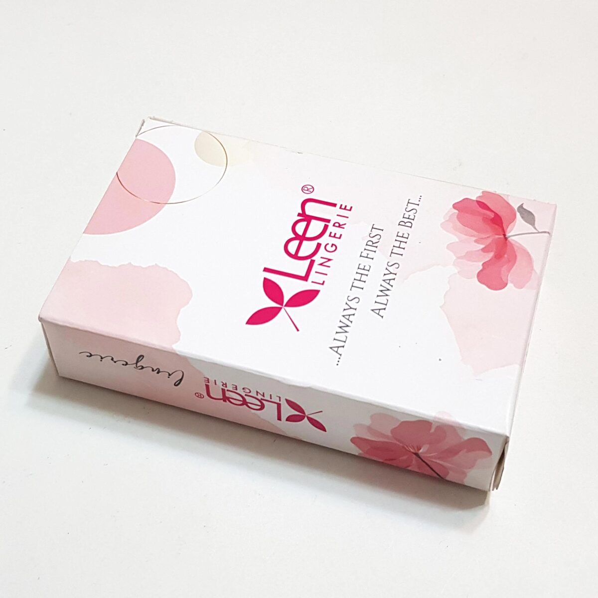 28e2bb66b0881108c0e5a6f78f5e0843f27eb47a_1729885690 شورت برند لین بغل گیپور کد 615  سفید - تصویر 4