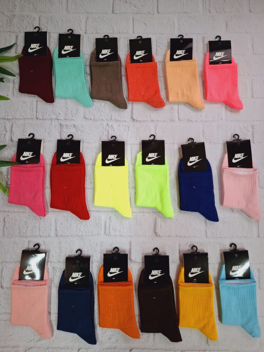 ۲۰۲۵۰۱۲۰_۱۶۱۸۴۸ جوراب نیم ساق ساده کش اسپرت کد 1493 - تصویر 1