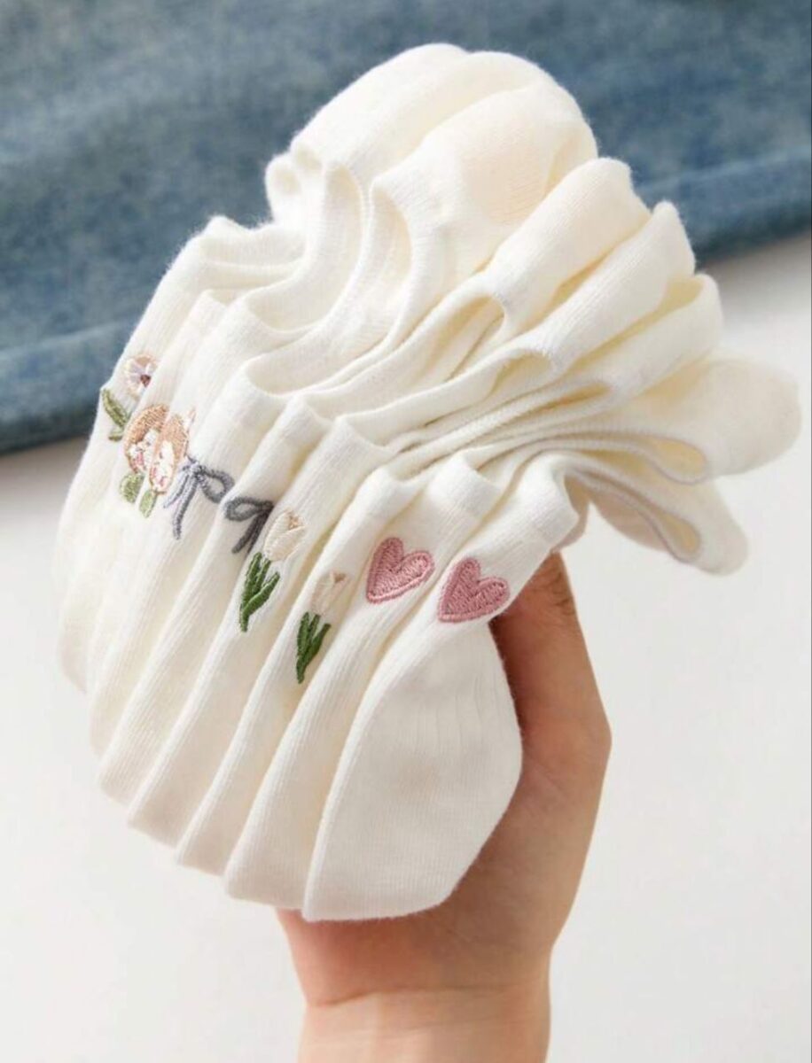 IMG_20250709_201125_279 جوراب کبریتی کالج گلدوزی شده کد 1727 - تصویر 1