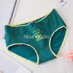 شورت سبز خال خالی