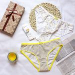 شورت 3 عددی طرح رز زرد