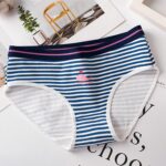 شورت طرح نهنگ سایز L