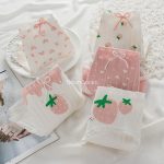 شورت توت فرنگی طرح 3 ( سایز 38 الی 42)