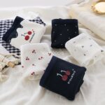 شورت زنانه نخی طرح cherry