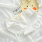 شورت زنانه سفید_لیمویی - تصویر 12