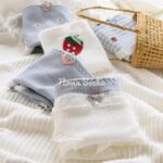 شورت طرح شکوفه و توت فرنگی طوسی  (سایز 38 الی 42)