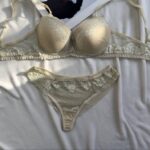 ست شورت و سوتین اسفنجی فنردار برتا کد 6050 کرمی