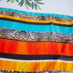 رومایویی  دقیقا عین شال میمونه فقط از یک سمت چندتا دوخت داره کد 107 یک عدد مانده