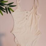 مایو کبریتی شیری کد 110 مناسب سایز 34و36 یک عدد مانده