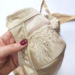 سوتین گلدوزی بدون فنر و اسفنج کد 105465 - تصویر 4