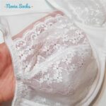 ست شورت و سوتین زنانه شاندرمن مدل فنردار گیپور گلدار کد 5080-2464-03