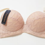 سوتین اسفنجی فنردار رنگ مشکی - تصویر 2